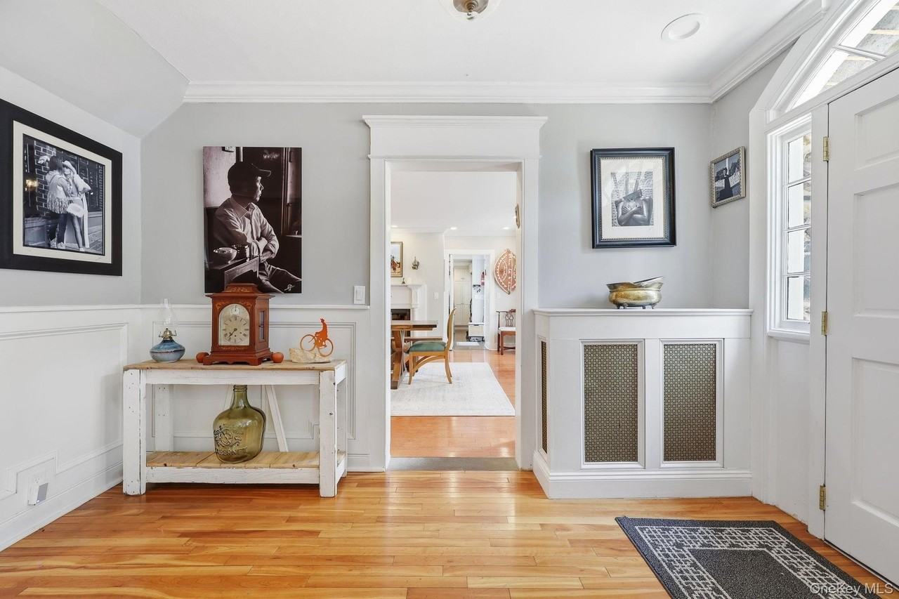 51 Adriance Ave - Photo 5 of 20