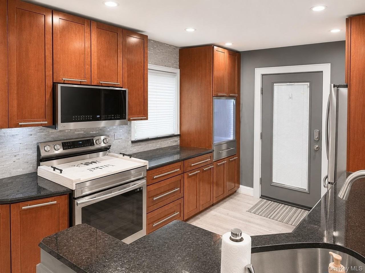 30 Classon Ave - Photo 7 of 17
