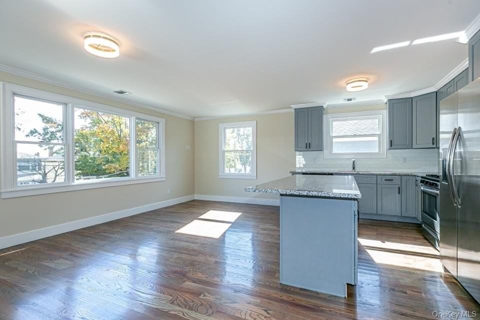 201 Nassau Blvd #A - Photo 3 of 19