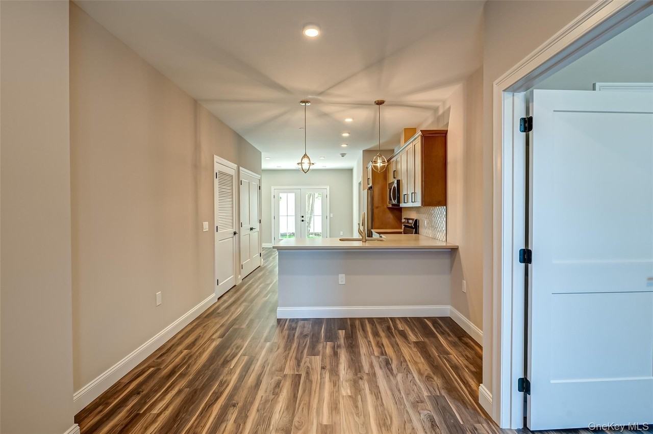 1 Conklin St #202 - Photo 4 of 14