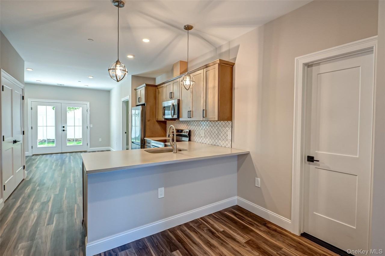 1 Conklin St #202 - Photo 5 of 14