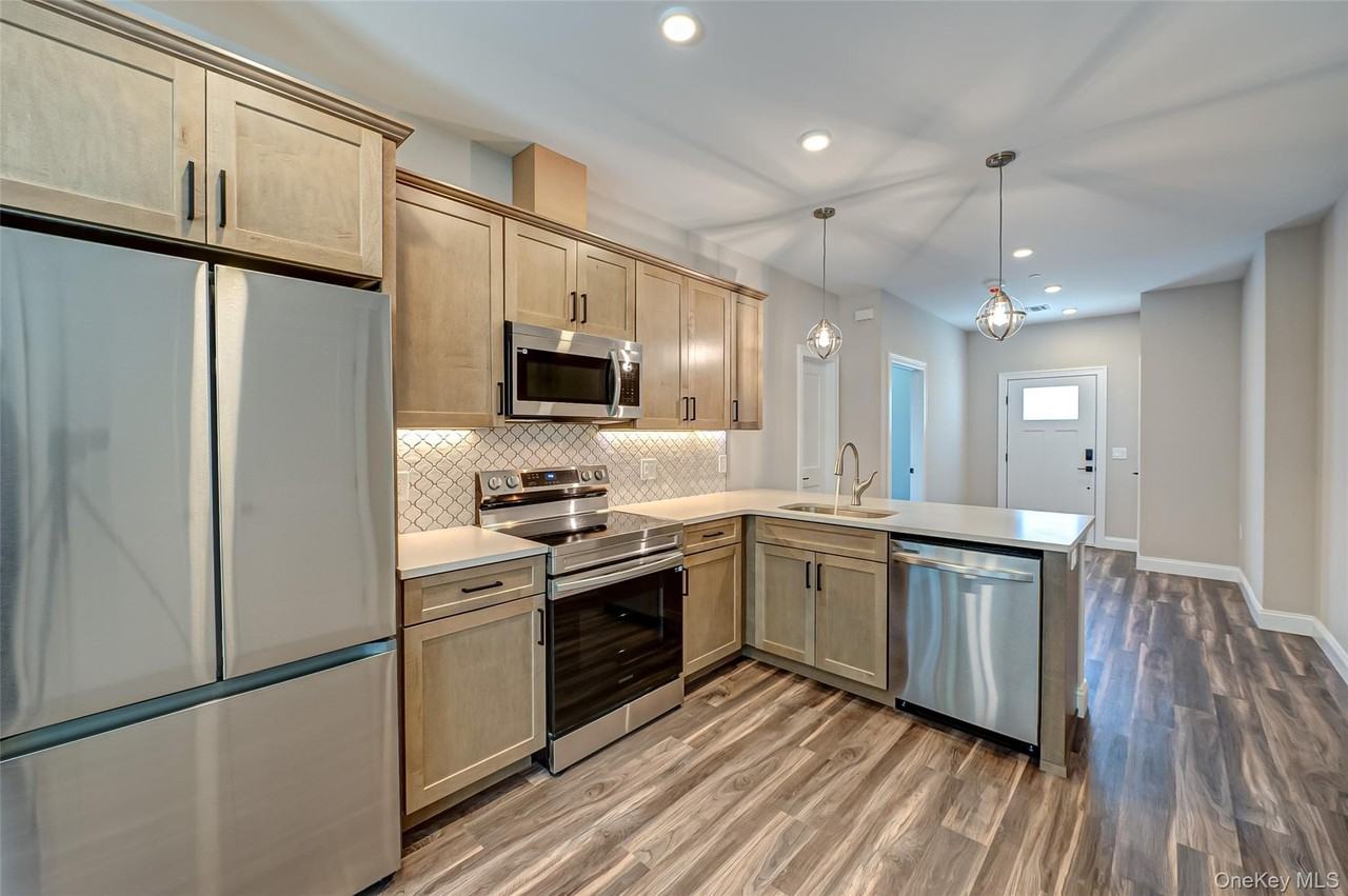 1 Conklin St #202 - Photo 7 of 14