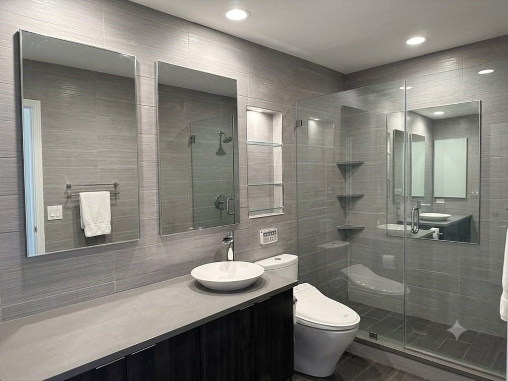 39 Lawrence St #4 - Photo 6 of 9
