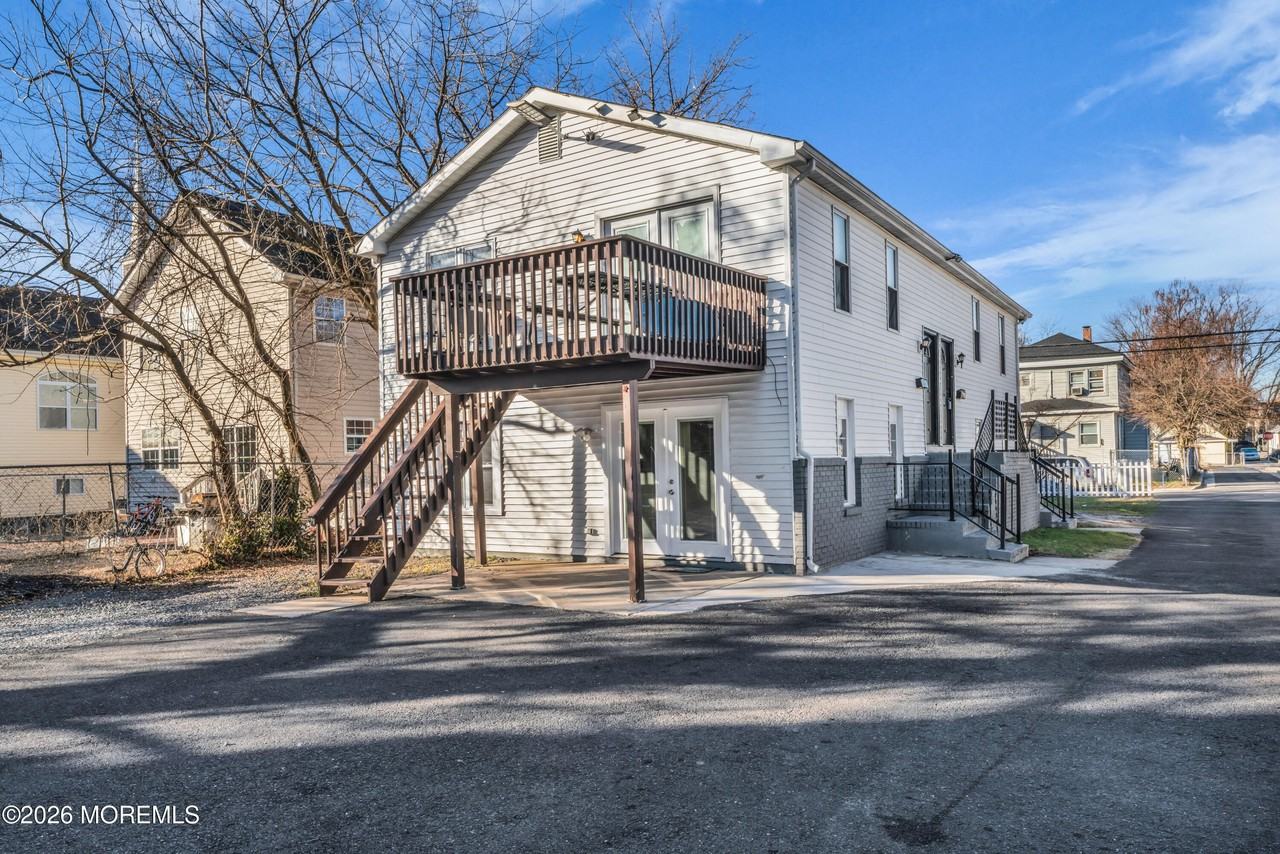 148 De Witt Ave - Photo 2 of 21