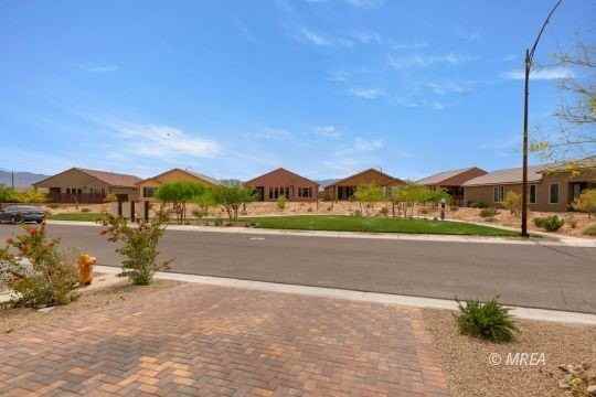 1353 Evening Breeze Ln - Photo 5 of 46