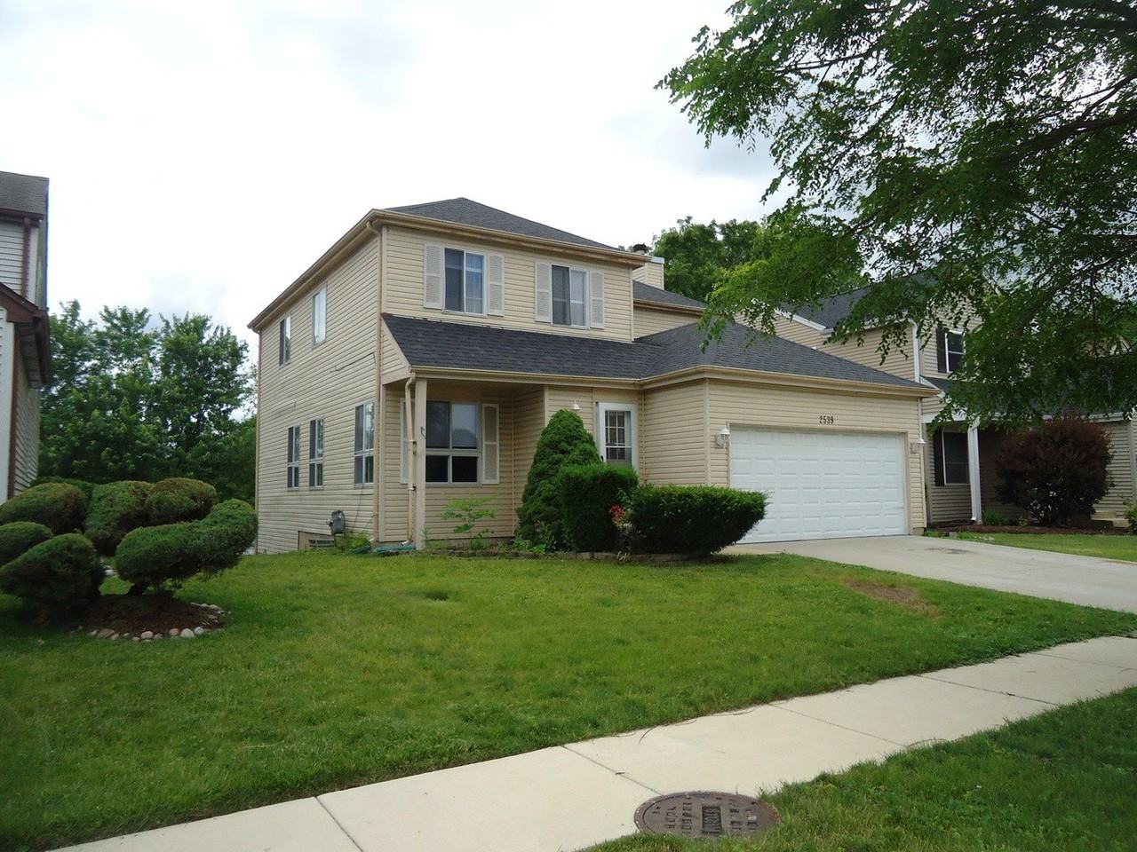 2539 Brunswick Cir - Photo 2 of 20