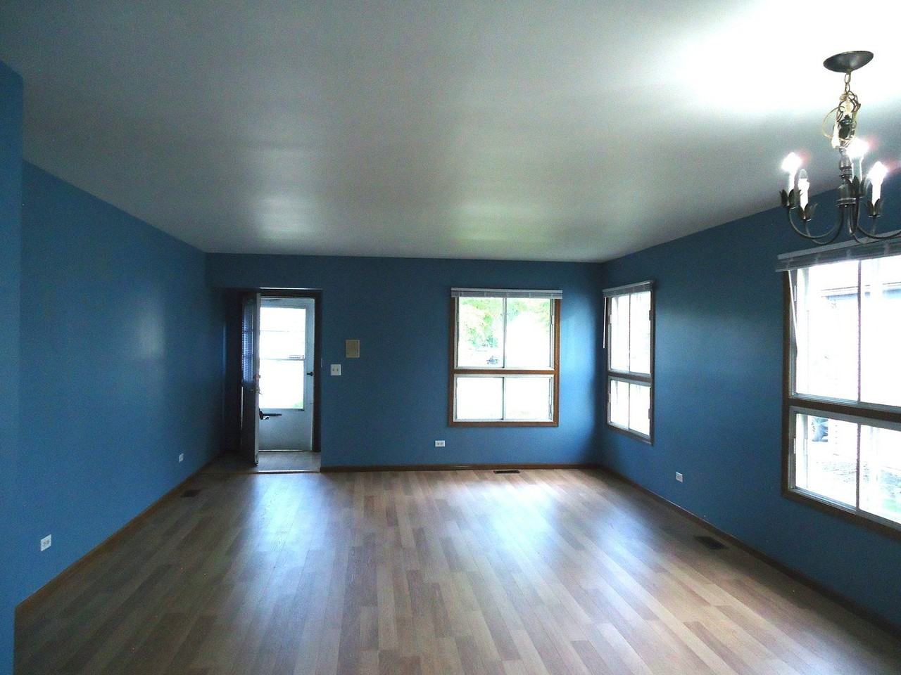 2539 Brunswick Cir - Photo 5 of 20
