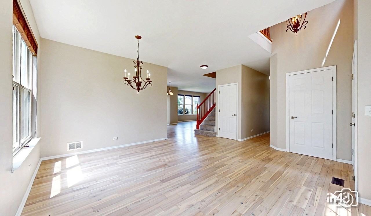 2437 Sir Barton Ln - Photo 3 of 43
