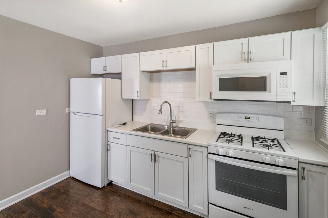 15403 Cherry Ln - Photo 3 of 18