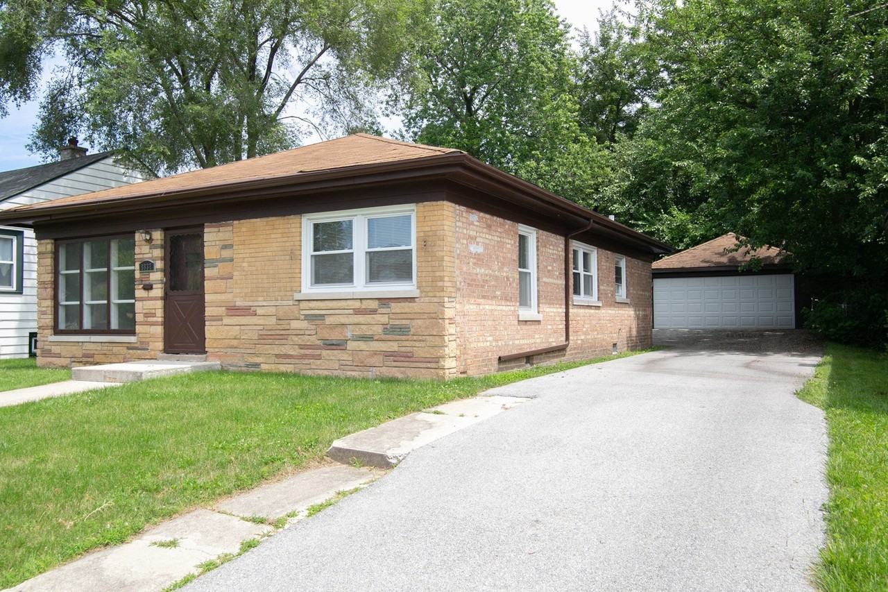 8837 S Talman Ave - Photo 2 of 17