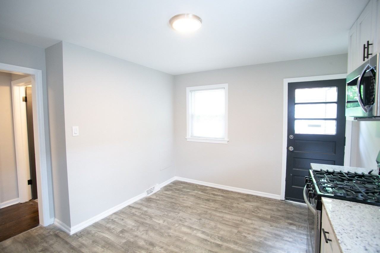 8837 S Talman Ave - Photo 5 of 17