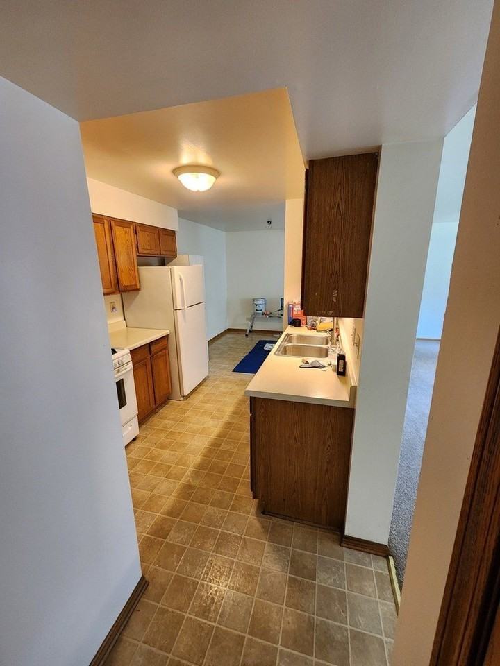 765 Washington St - Photo 5 of 13