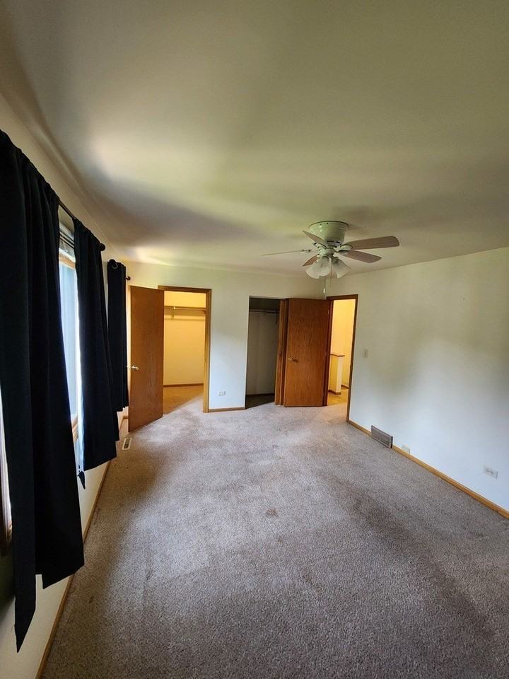 765 Washington St - Photo 6 of 13