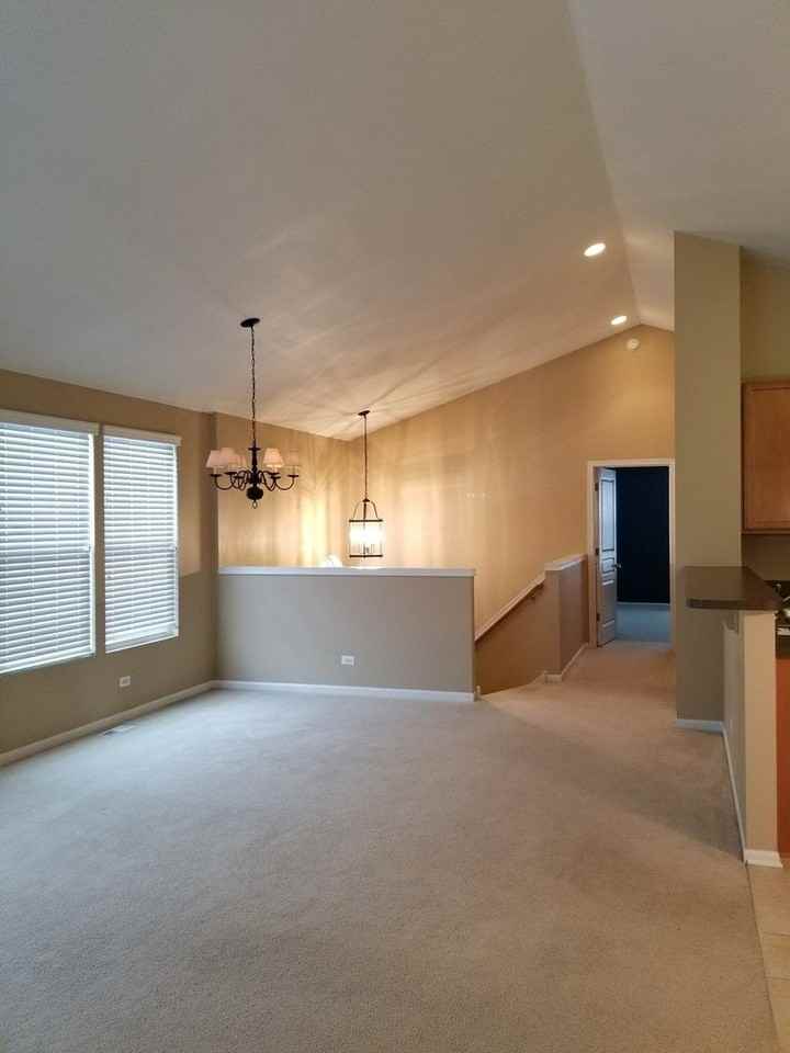 2444 Emily Ln - Photo 5 of 22
