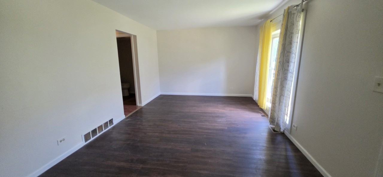 4093 Quincy Ct - Photo 6 of 12