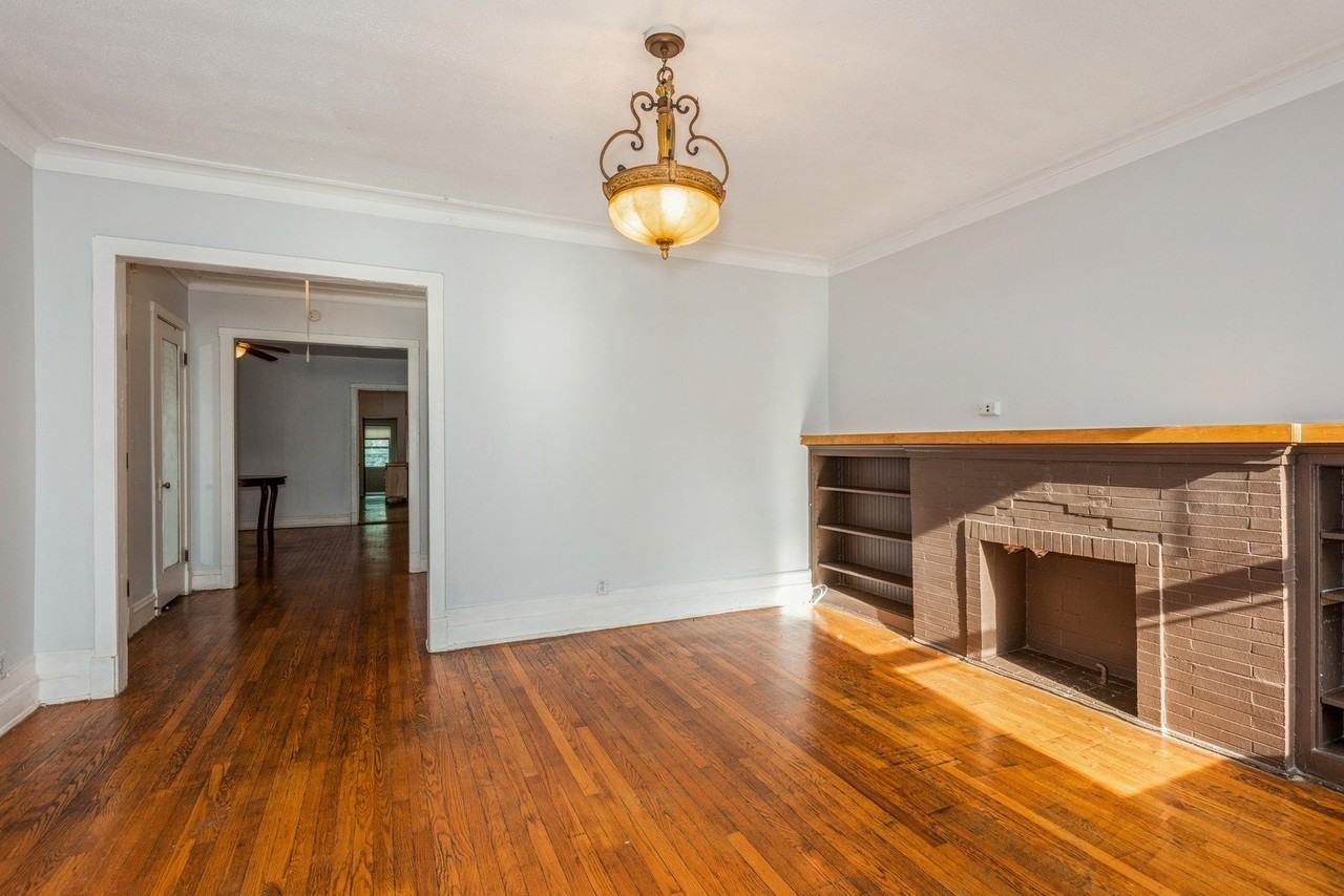 6517 N Bosworth Ave #1 - Photo 5 of 13