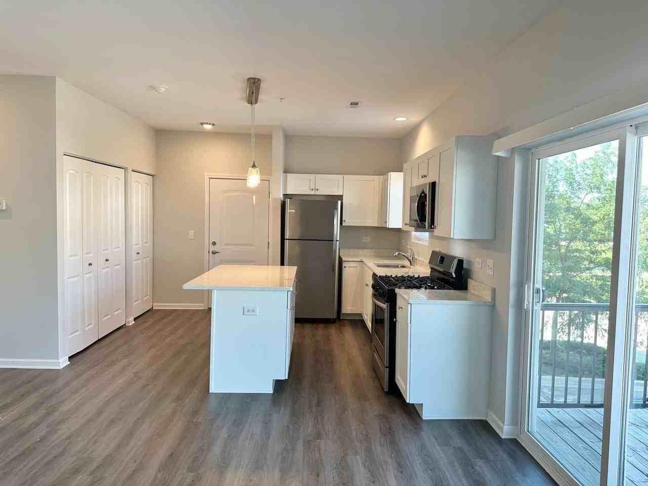 853 E Main St #2B - Photo 7 of 14