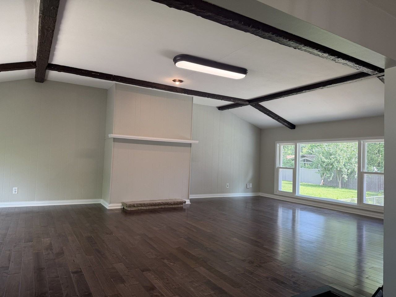 211 E Dresser Rd - Photo 2 of 19
