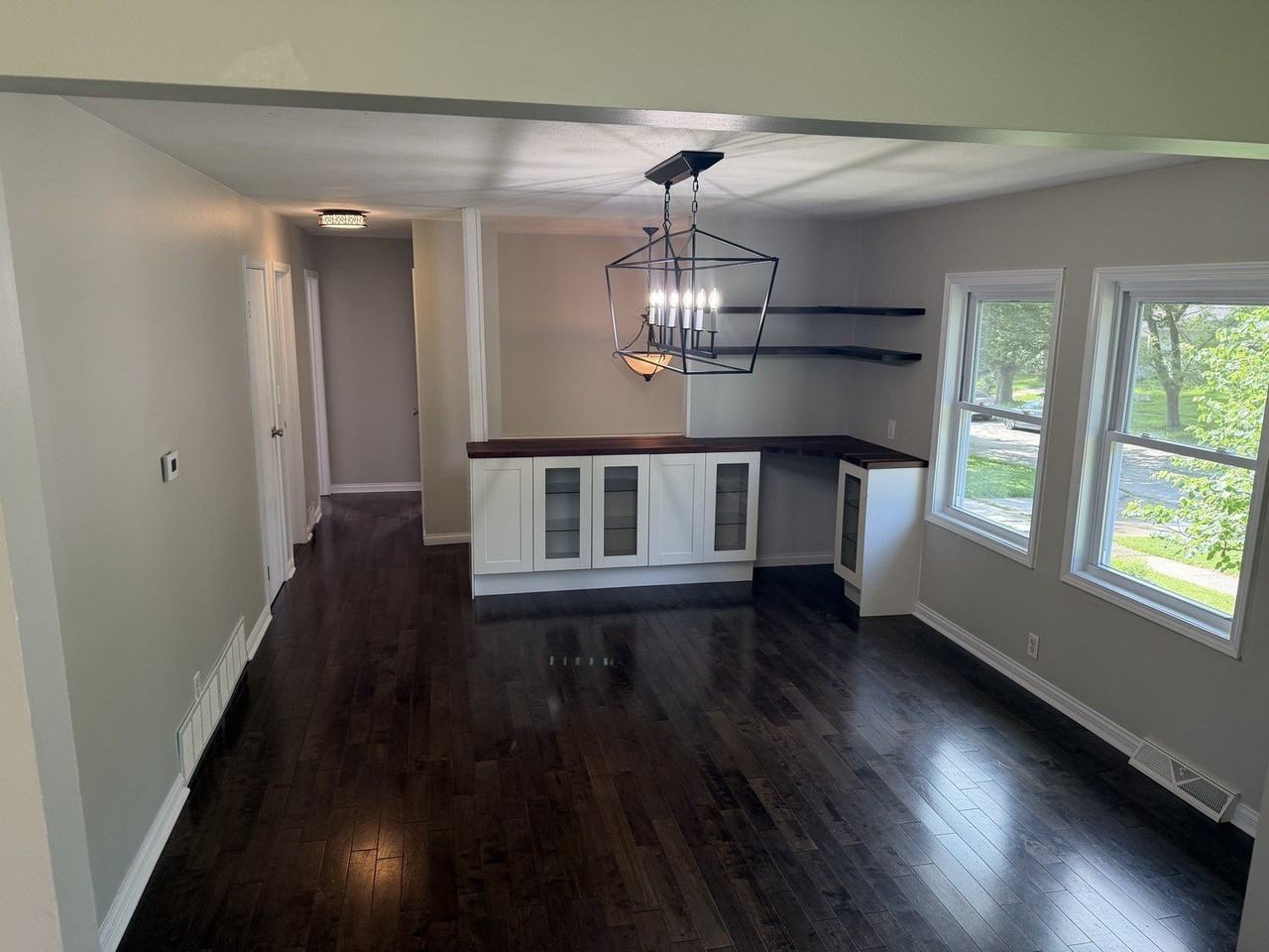 211 E Dresser Rd - Photo 3 of 19