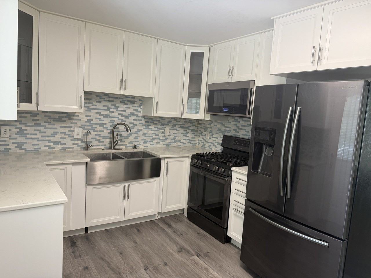 211 E Dresser Rd - Photo 4 of 19