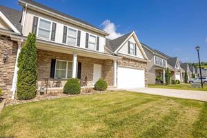 featured image of 103 Red Oak Ln