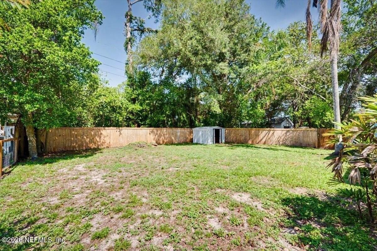4252 Pinewood Ave - Photo 4 of 9