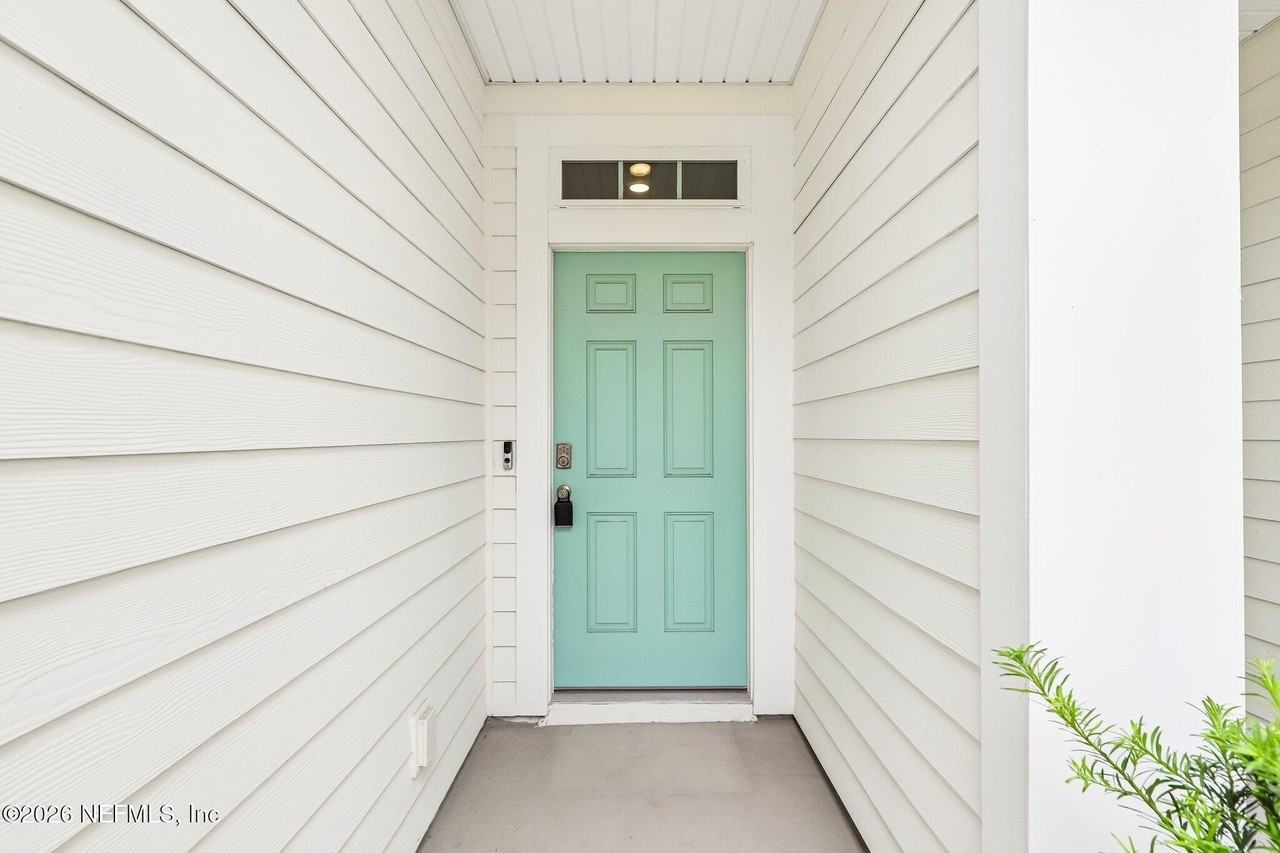 593 Coastline Way - Photo 4 of 36