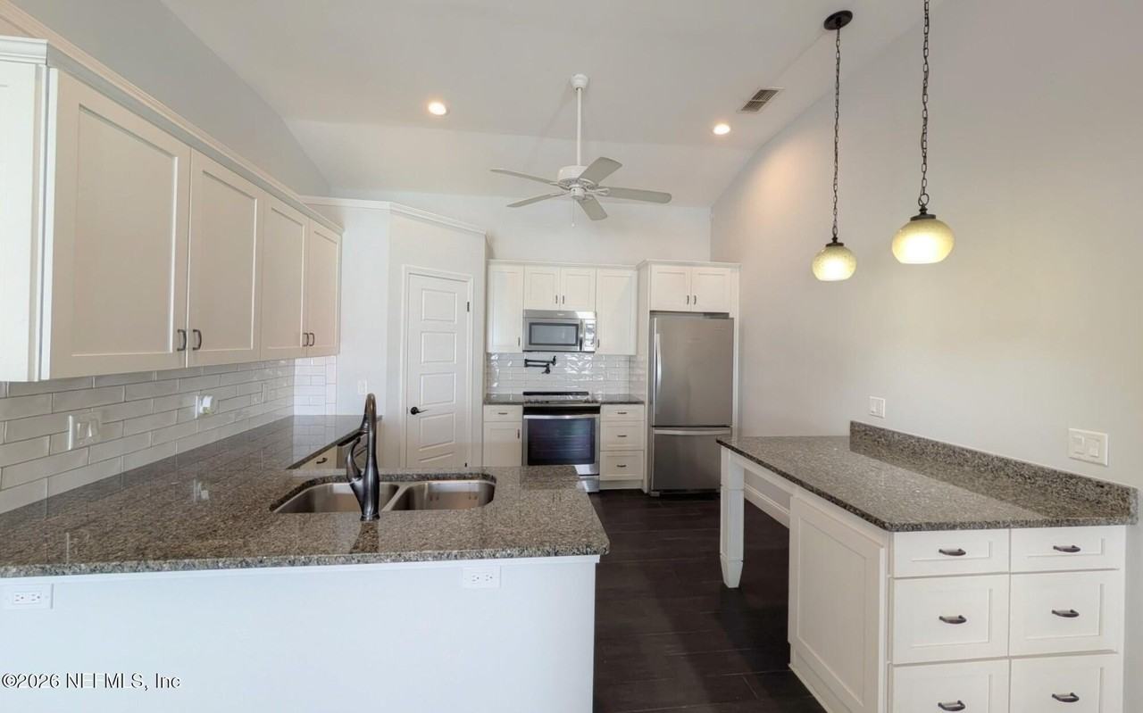 1649 Ocean Pond Ct - Photo 2 of 19