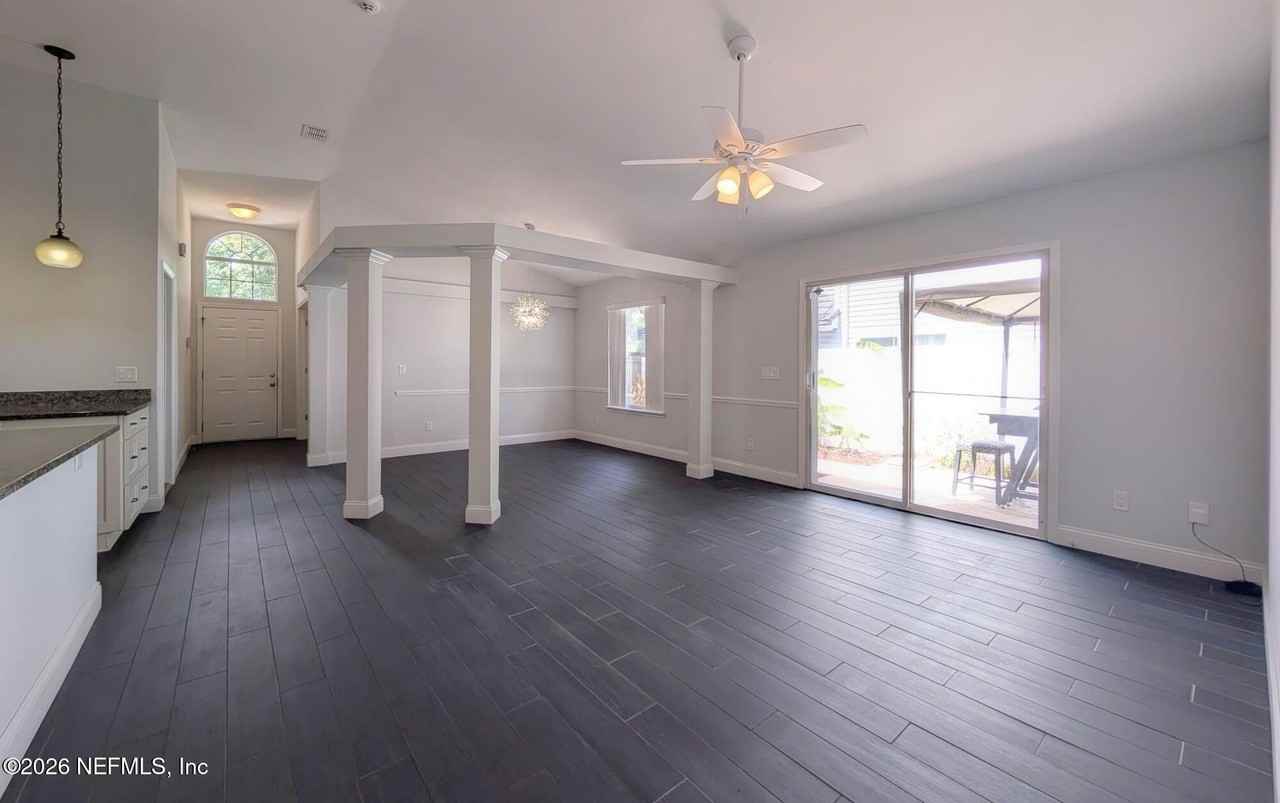 1649 Ocean Pond Ct - Photo 4 of 19