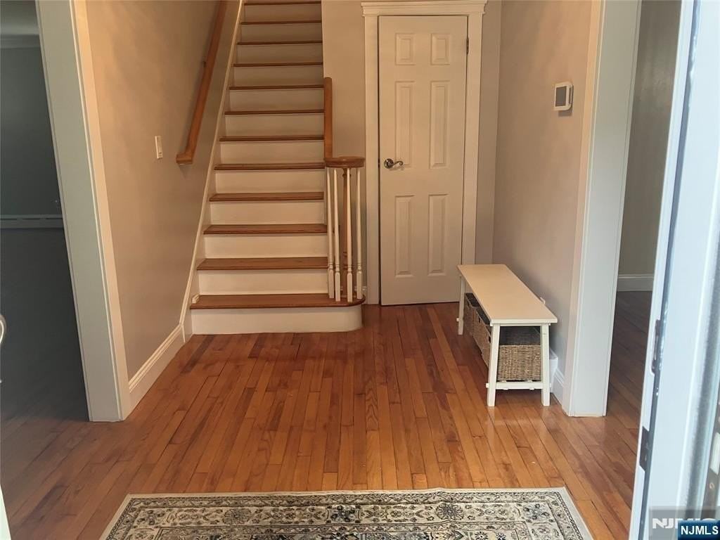 267 Ridgewood Blvd N - Photo 4 of 29