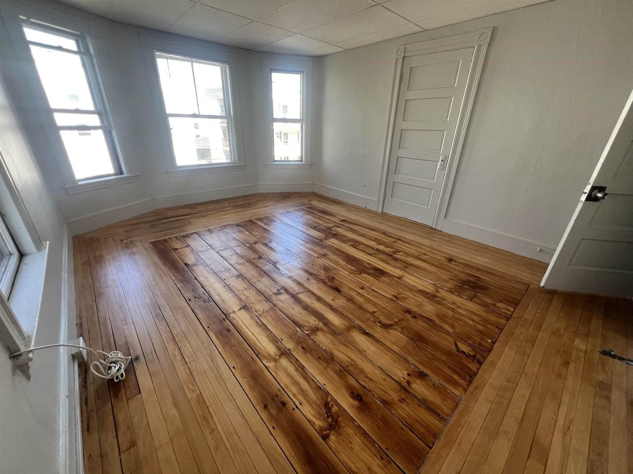 551 Montgomery St #2 - Photo 3 of 13