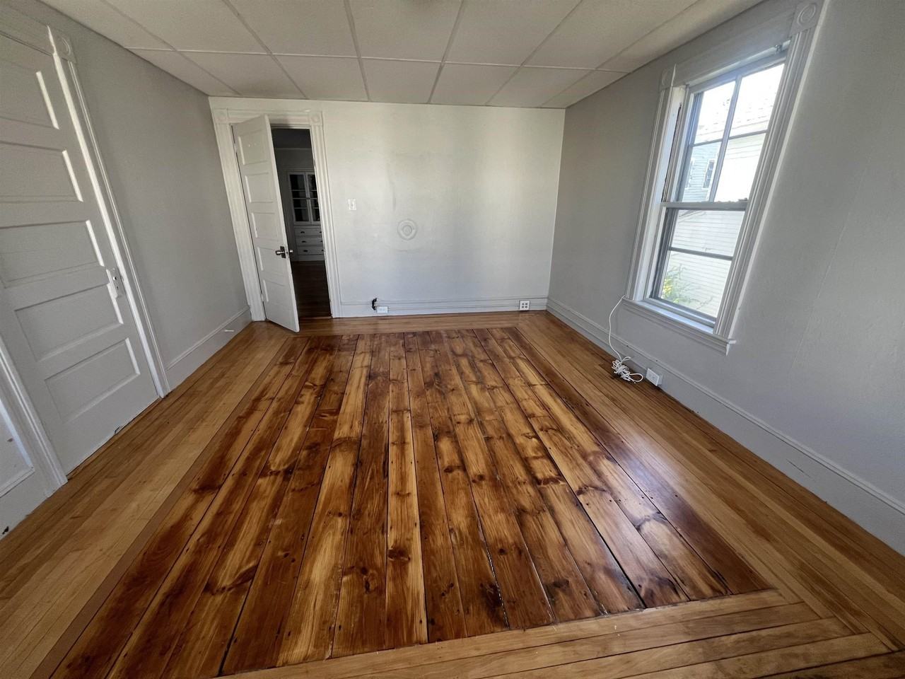 551 Montgomery St #2 - Photo 4 of 13