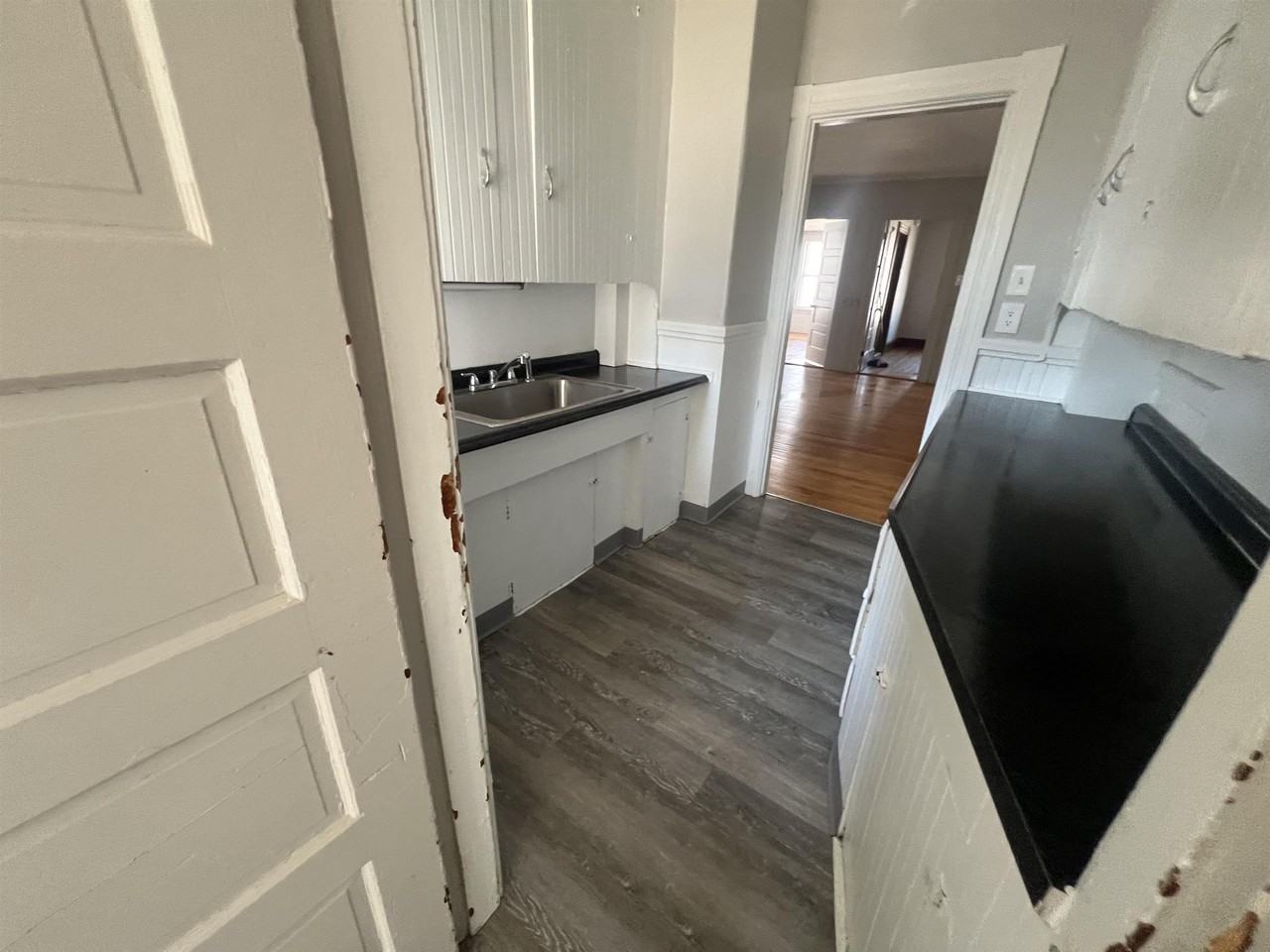 551 Montgomery St #2 - Photo 7 of 13