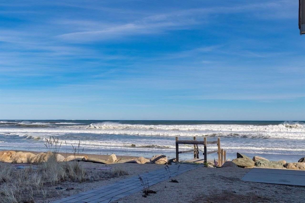 1056 Ocean Blvd - Photo 7 of 35