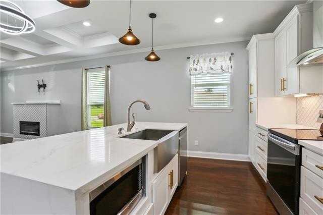 624 Thayer St - Photo 6 of 16