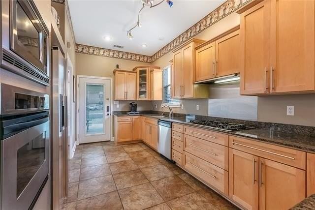 2712 Metairie Heights Ave - Photo 4 of 15