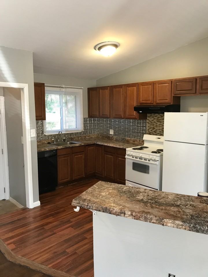 24000 Beverly St #1 - Photo 3 of 20