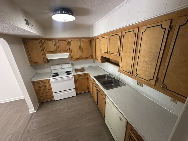 386 Seminole Trl #1 - Photo 3 of 5