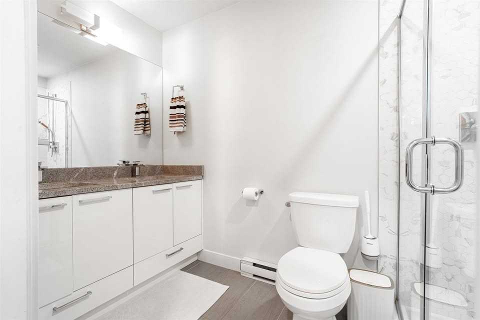 20696 Eastleigh Crescent #103 - Photo 4 of 11