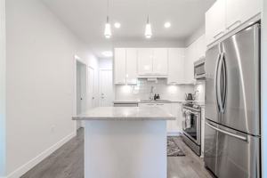 featured image of 20696 Eastleigh Crescent #103