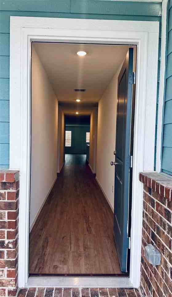 5816 Crystal Water Way - Photo 2 of 26