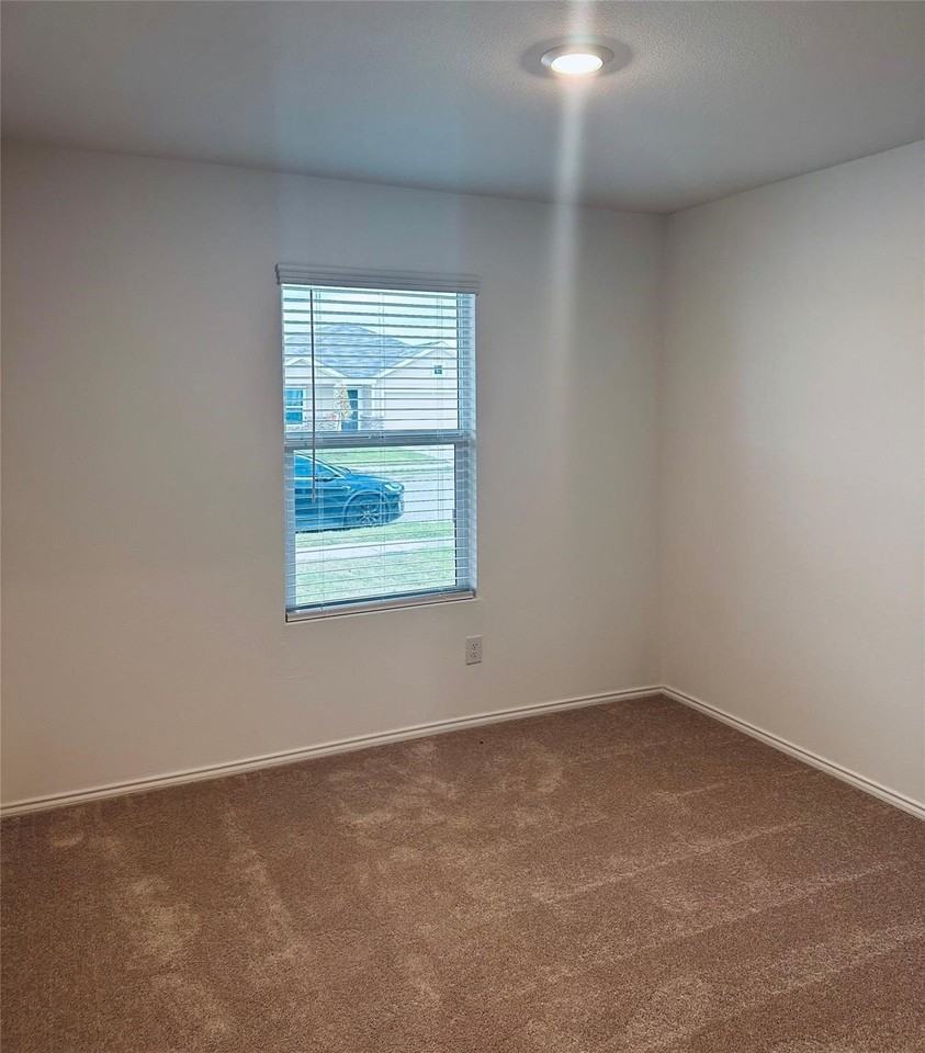 5816 Crystal Water Way - Photo 3 of 26