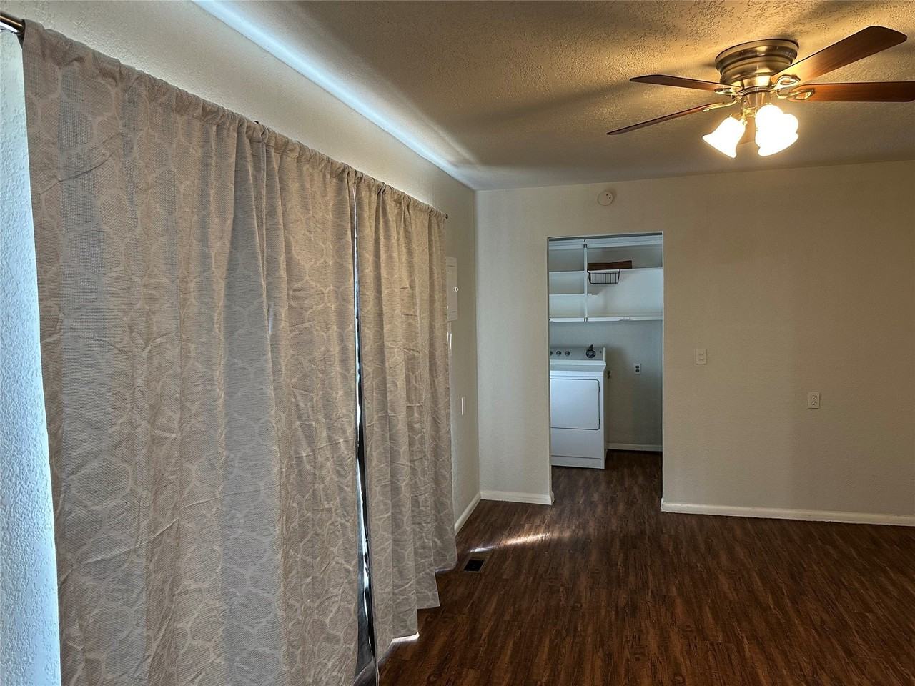 4909 Dalevale Ct - Photo 7 of 23
