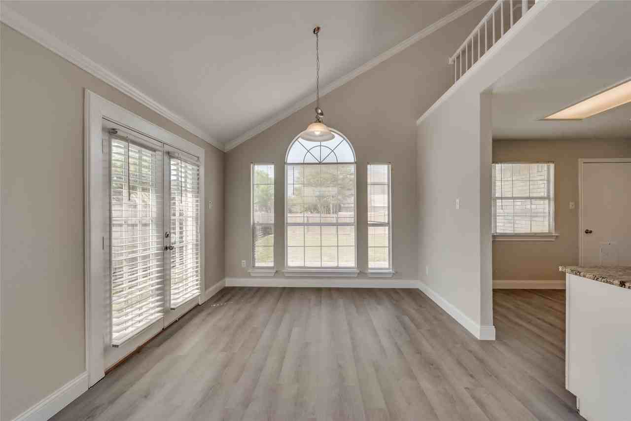 908 Stone Trail Dr - Photo 7 of 33