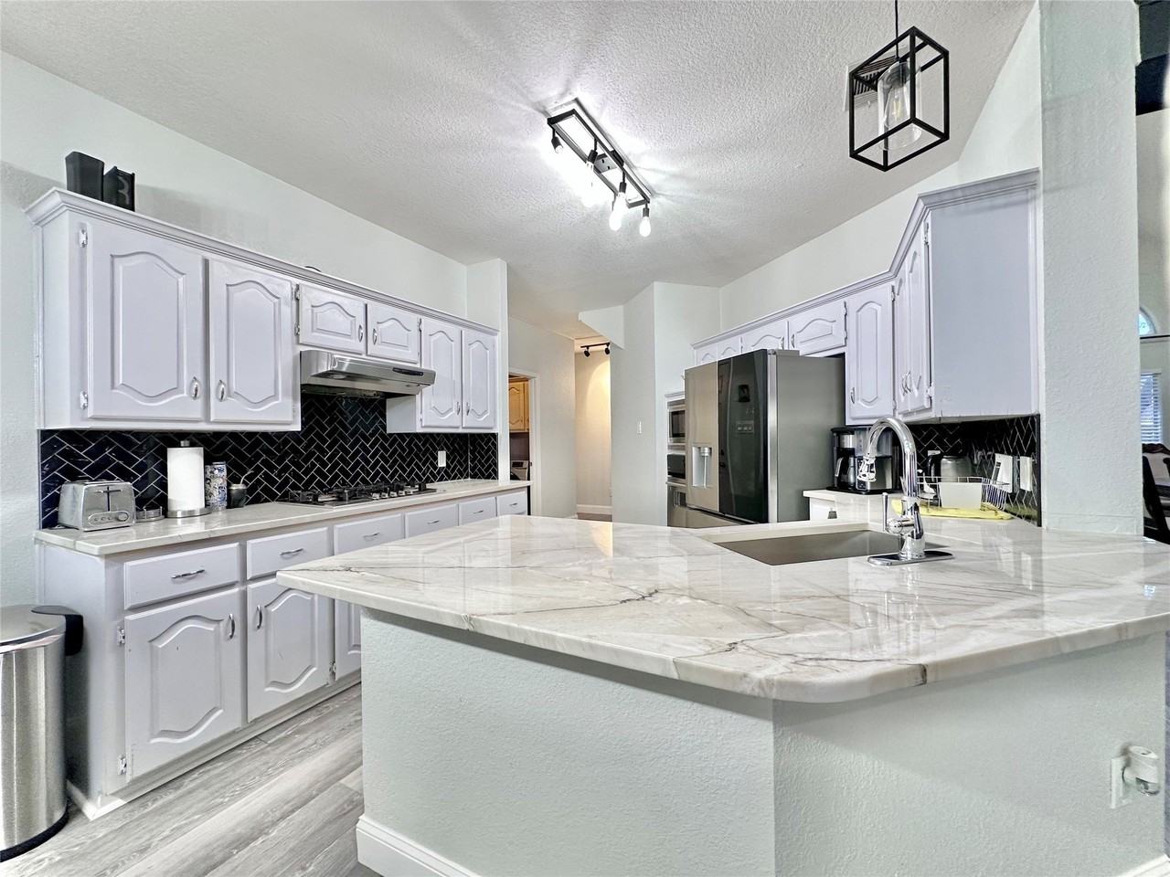 1707 Rosbury Ct - Photo 4 of 16
