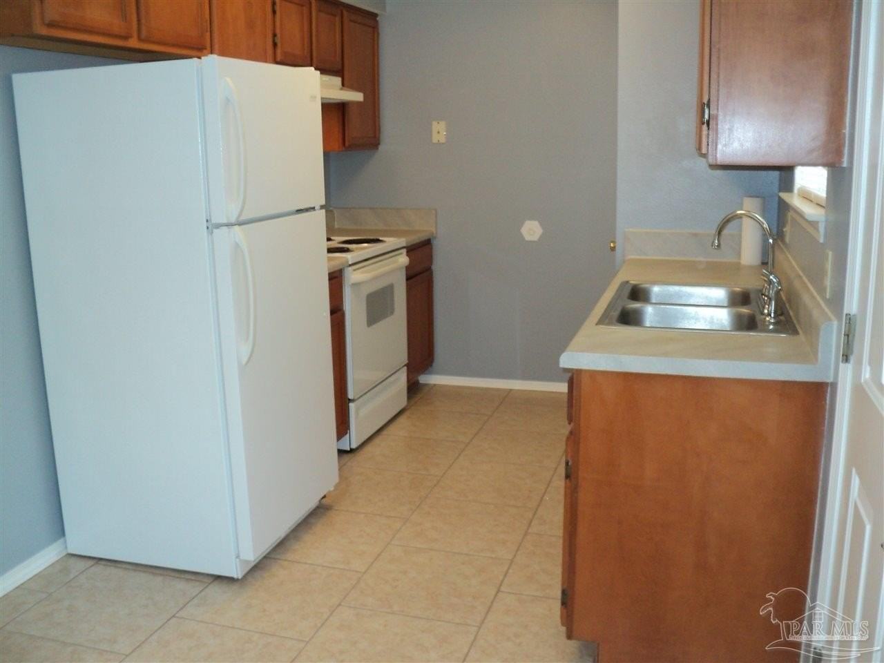 417 Oak Knoll Ln - Photo 4 of 10