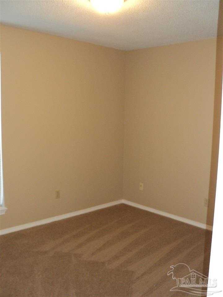 417 Oak Knoll Ln - Photo 5 of 10