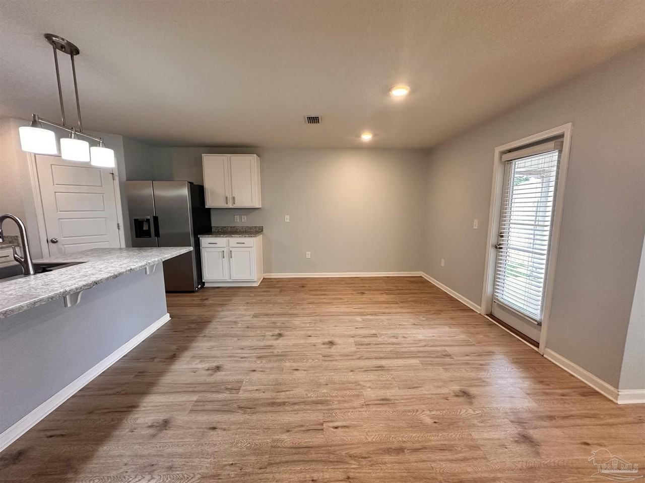 1040 Lovebird Ct - Photo 6 of 20