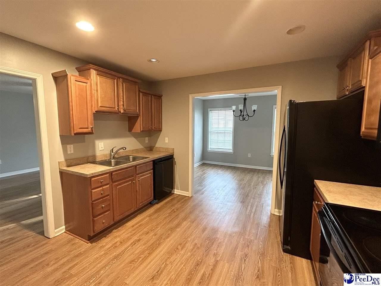 878 Mollhoff Ct - Photo 7 of 25
