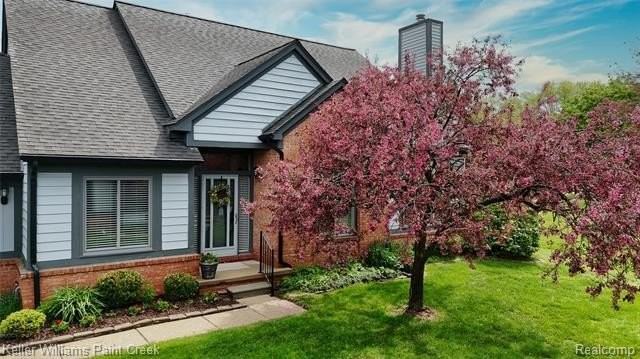 2799 Lochmoor Blvd - Photo 4 of 39